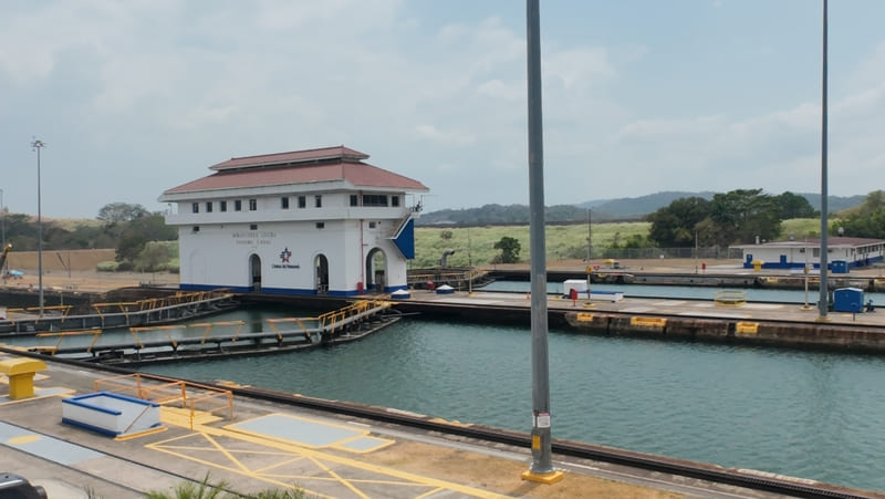 panama canal tour